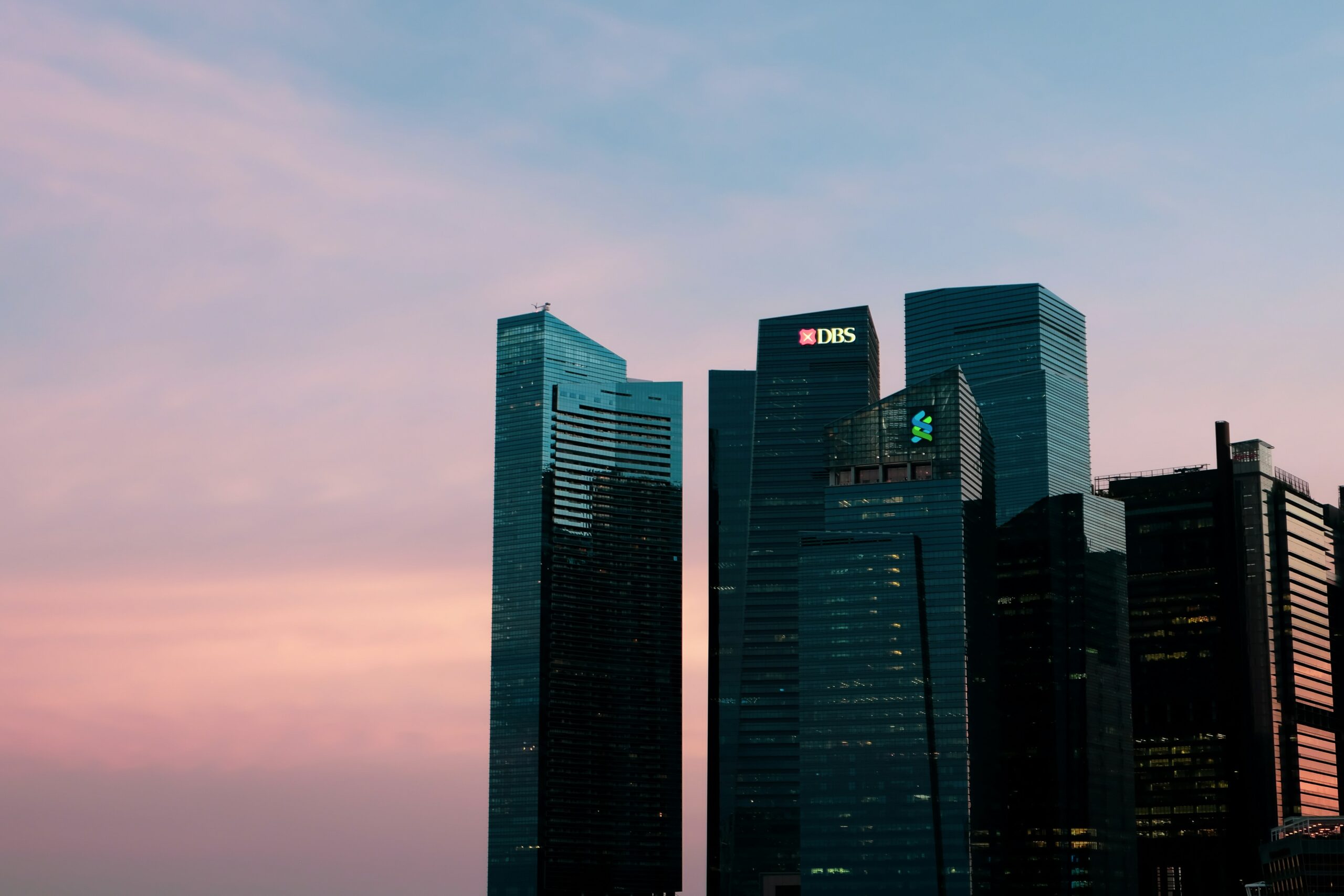 london financial and commercial skyscrapers